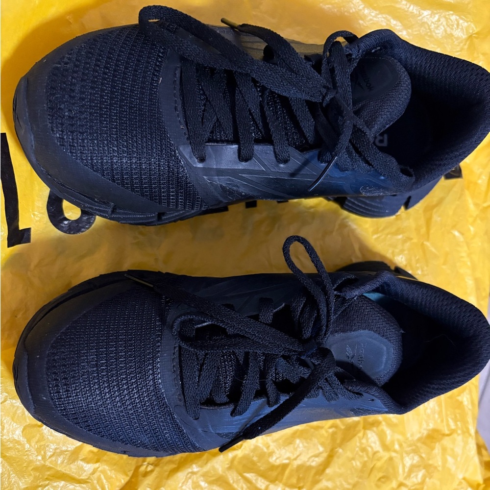 Black REEBOK STEEL TOE SHOES